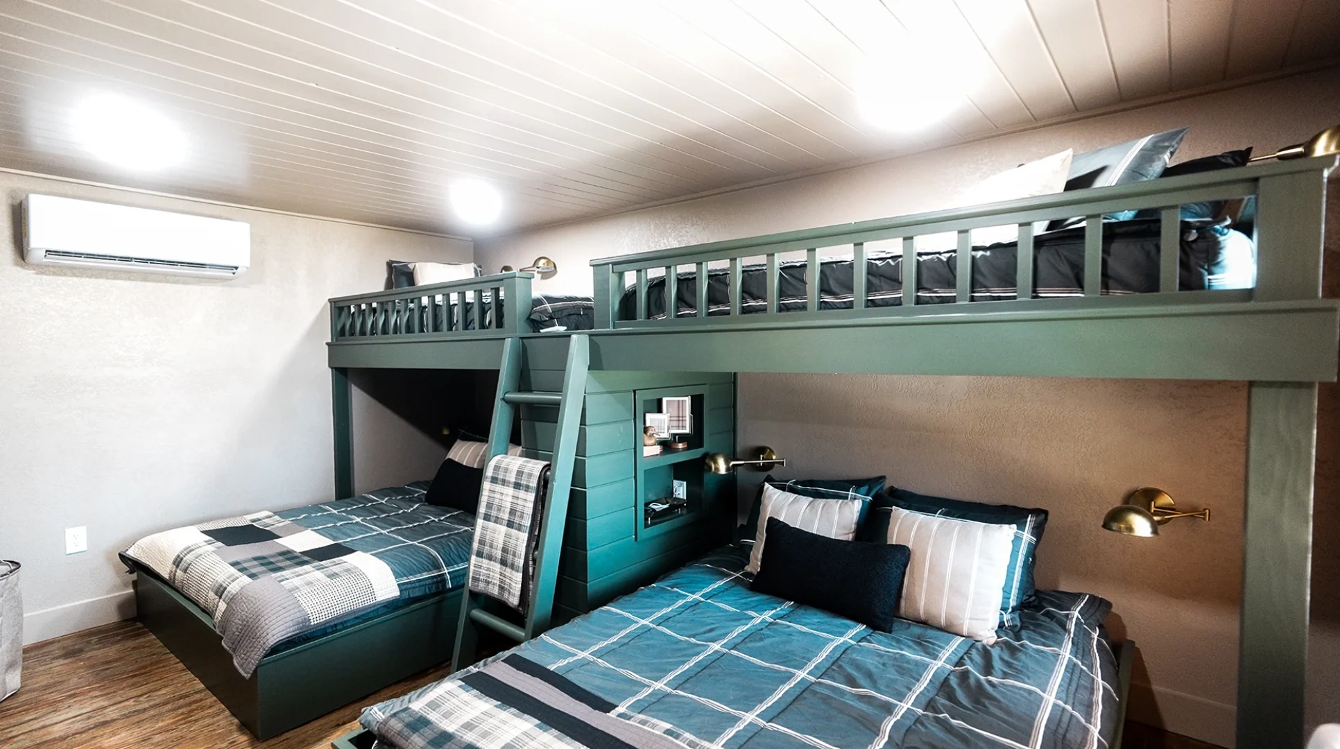 Bird-Camp_Martin-House-5